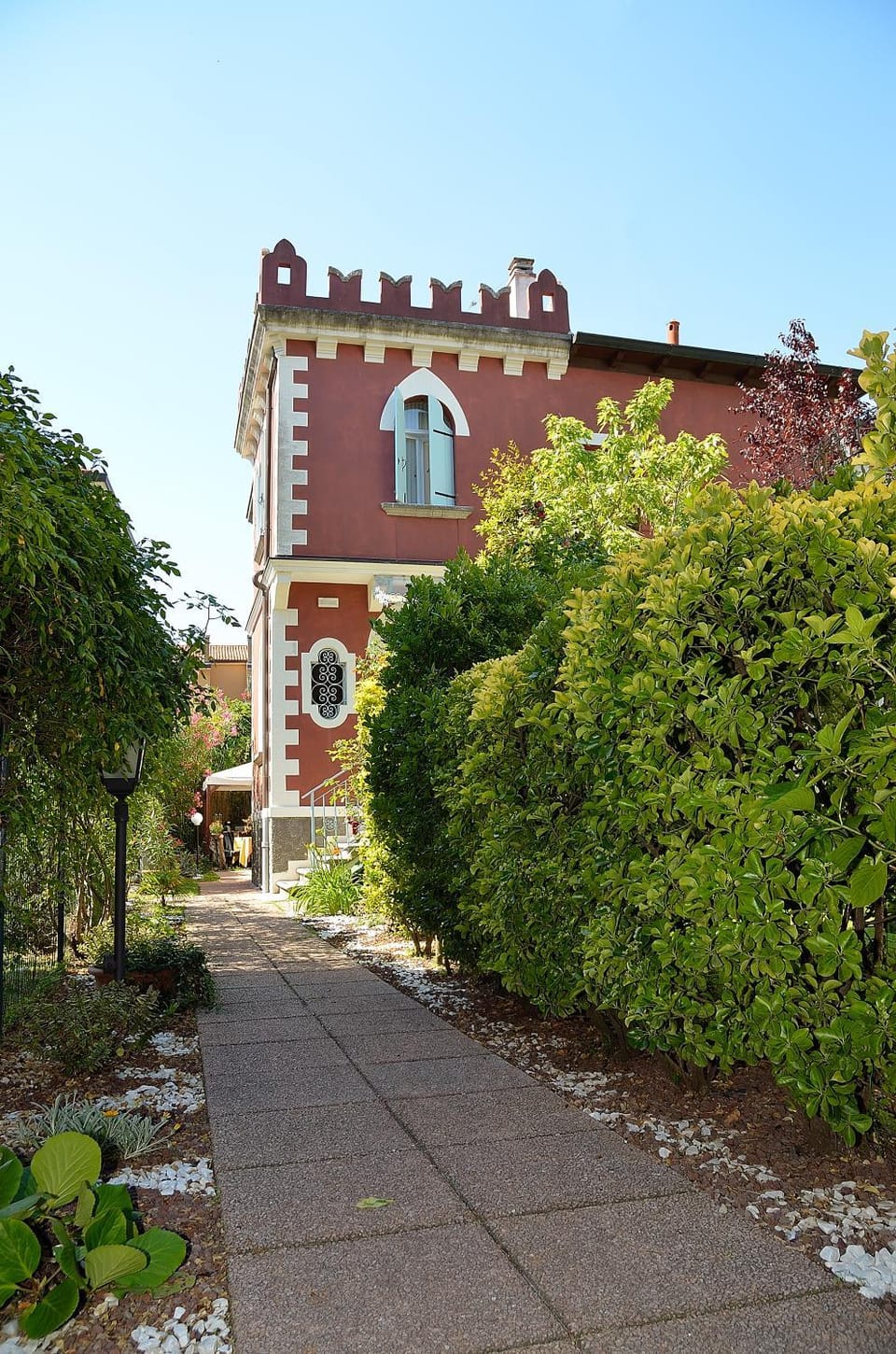Property building, Day