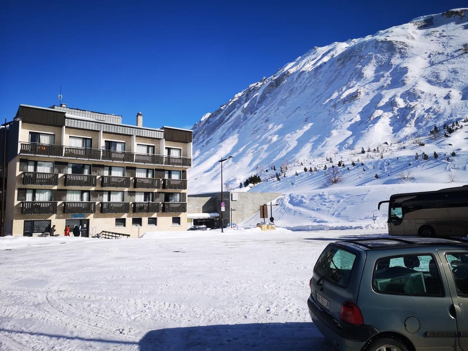 Neighbourhood, Winter