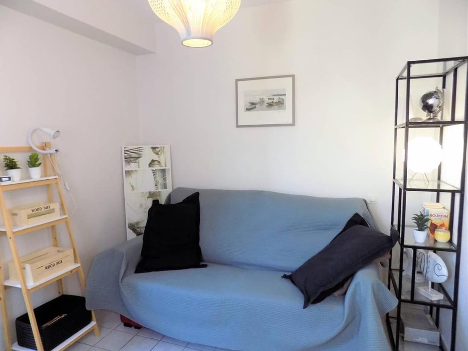 Living room, Decorative detail, Seating area