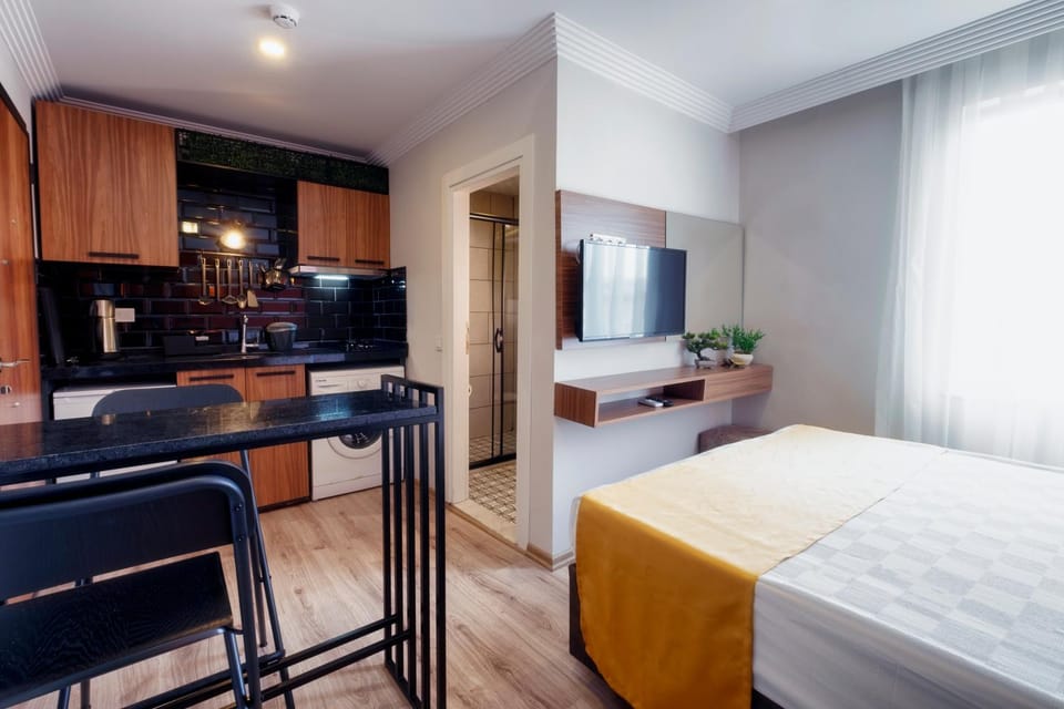 Bed, Kitchen or kitchenette