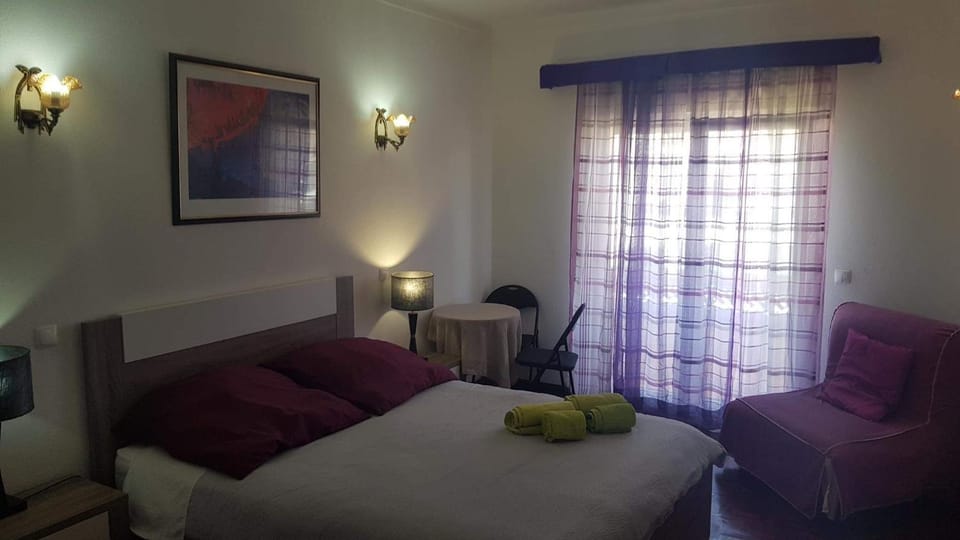 Lagos Room Booking Bed and Breakfast in Lagos