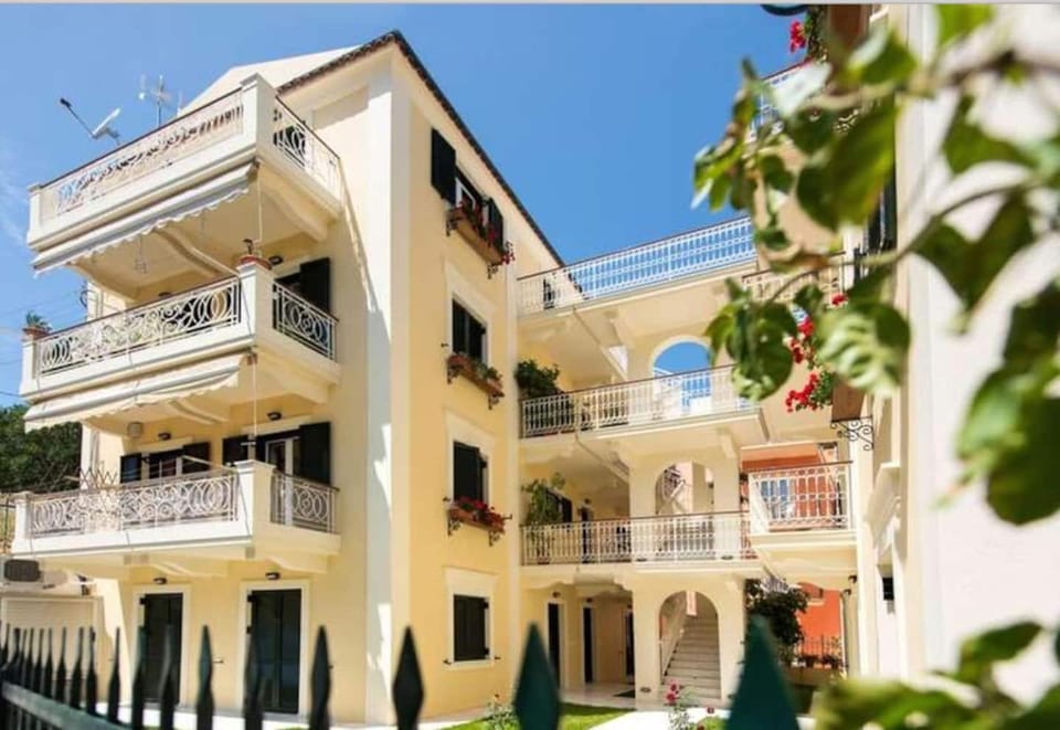 Property building, Balcony/Terrace