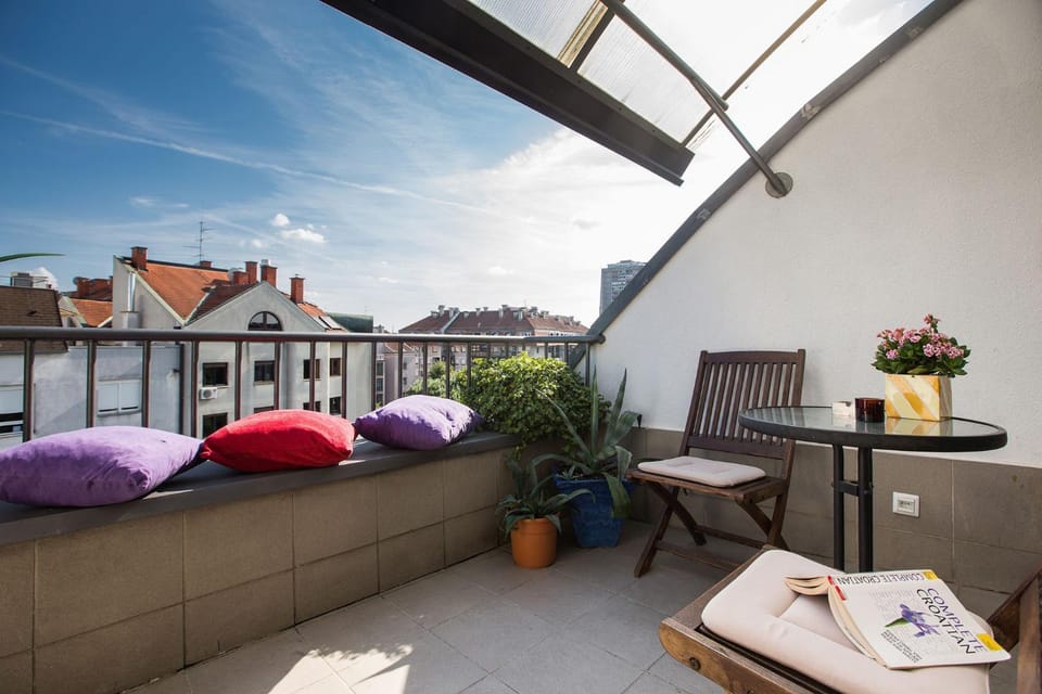 View (from property/room), Balcony/Terrace