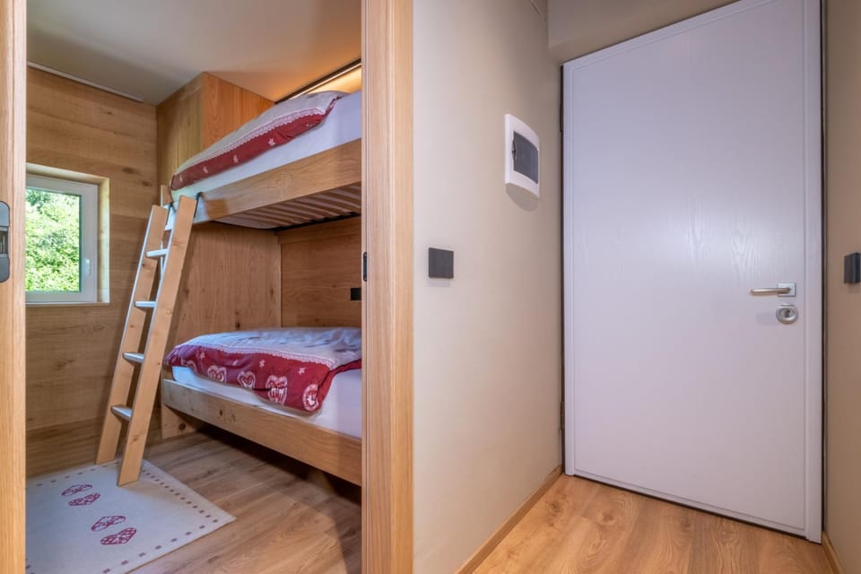 Bed, Photo of the whole room, Bedroom, bunk bed