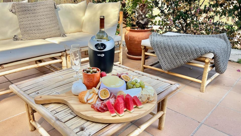 Off site, Lounge or bar