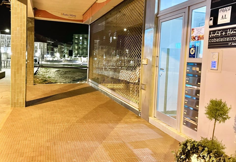 Nearby landmark, Facade/entrance, Property logo or sign