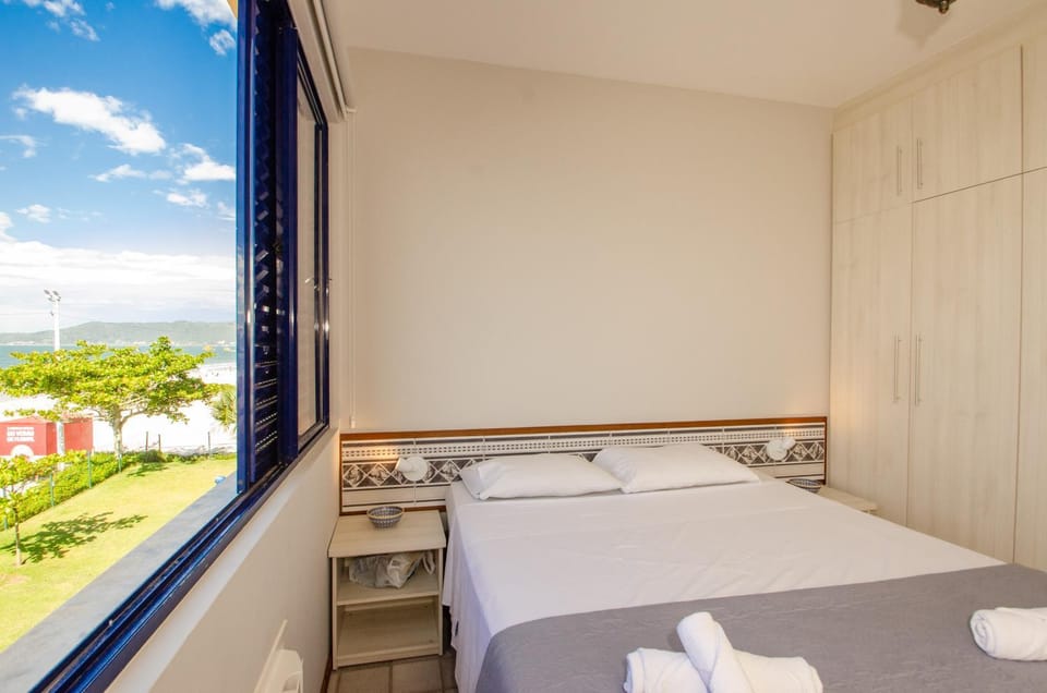 Apartamento frente mar em Canasvieiras N1177 Apartment in Florianopolis