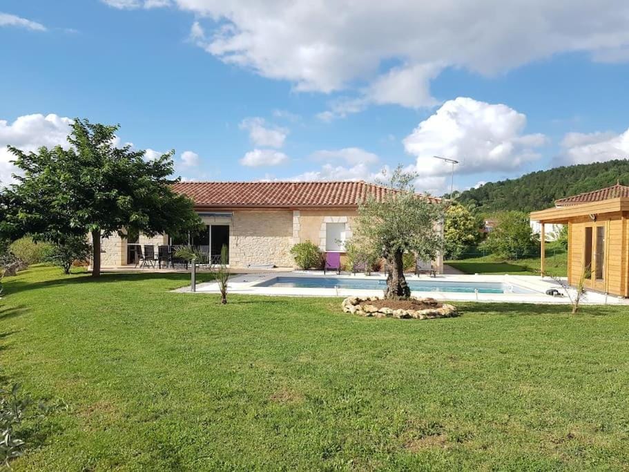 Natural landscape, Garden, Garden view, Pool view, Swimming pool, sunbed
