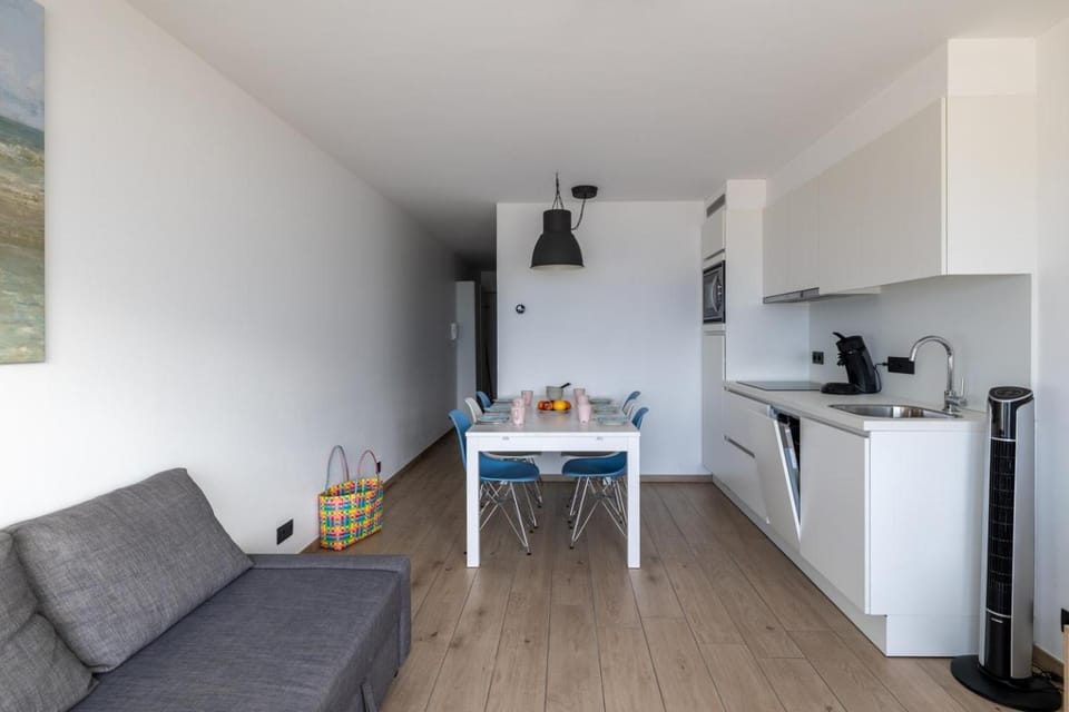 Dining area, kitchen