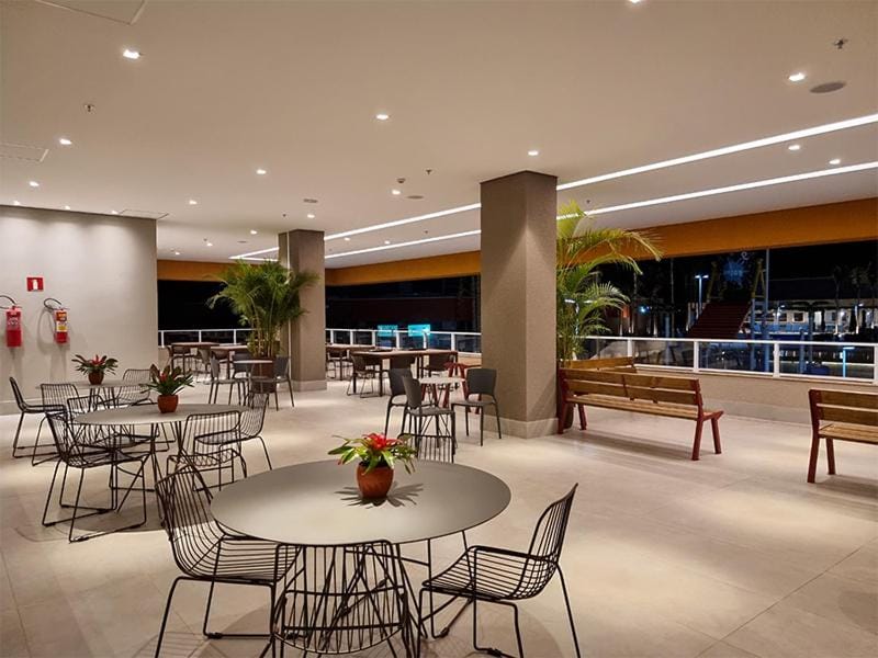 Restaurant/places to eat, Lounge or bar