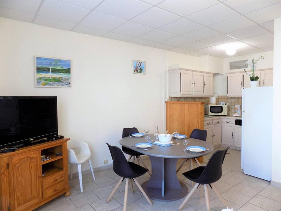 TV and multimedia, Kitchen or kitchenette, Seating area, Dining area, dishwasher, minibar, pet friendly, stove, toaster