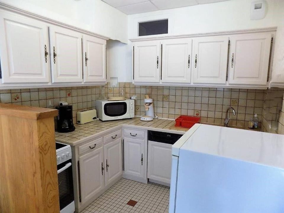 Coffee/tea facilities, Kitchen or kitchenette, dishwasher, minibar, pet friendly, stove, toaster