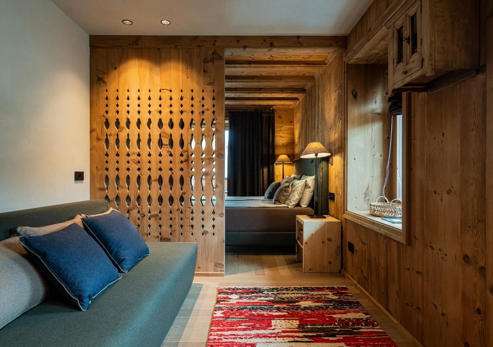 Living room, Photo of the whole room