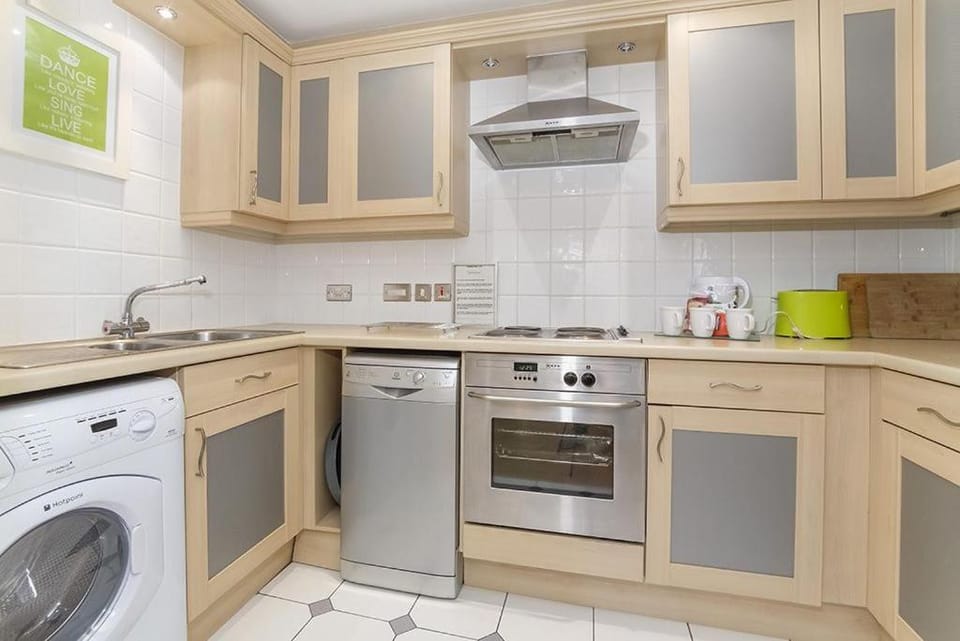 Property building, dishwasher, minibar, pet friendly, stove, toaster, washing machine