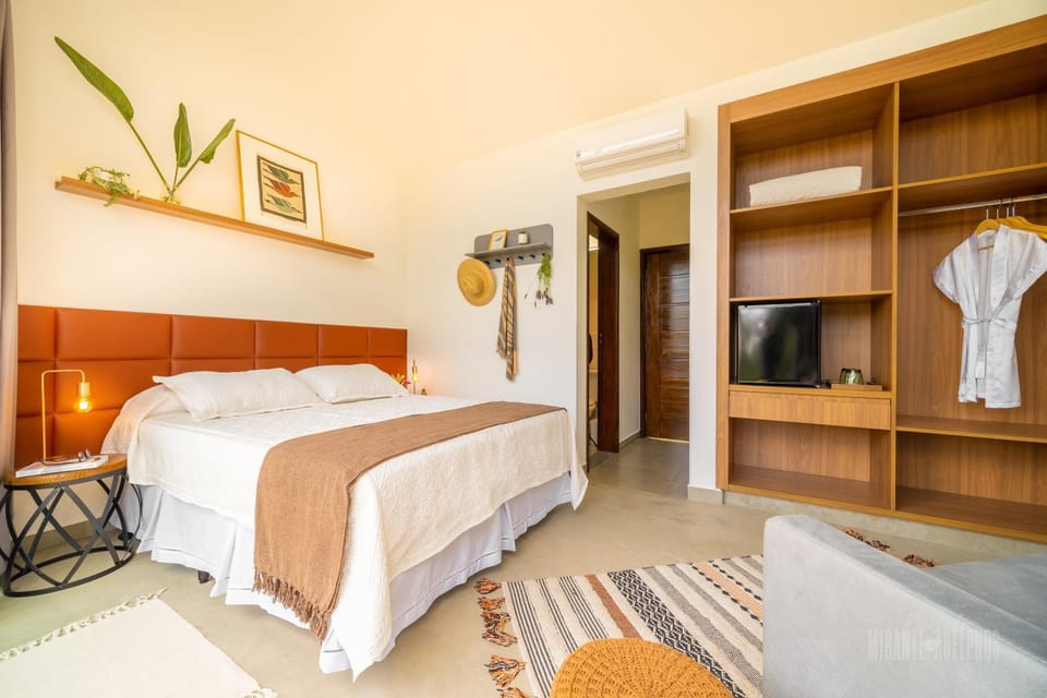 Photo of the whole room, Bedroom
