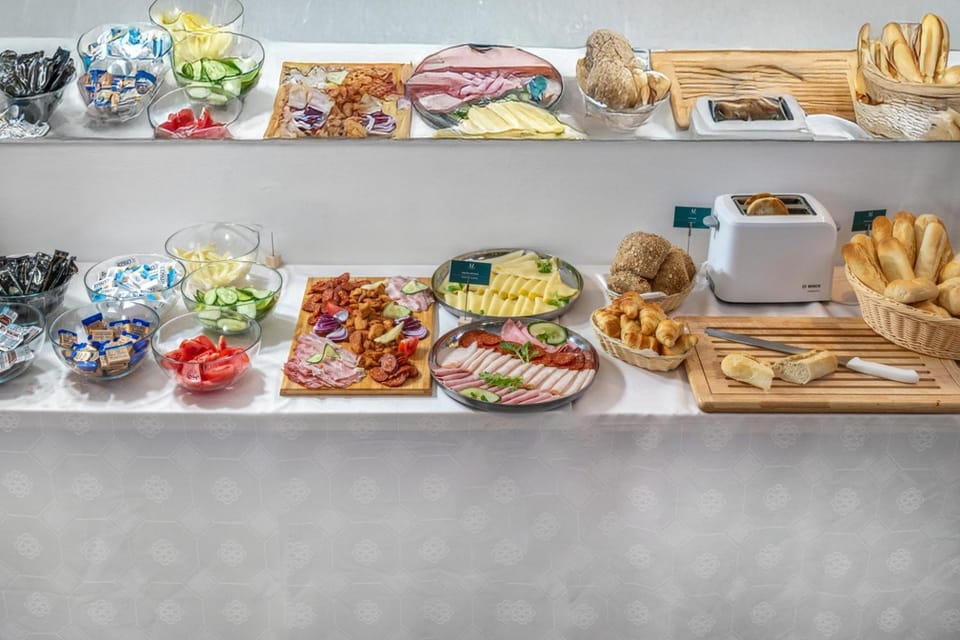 Breakfast, Buffet breakfast
