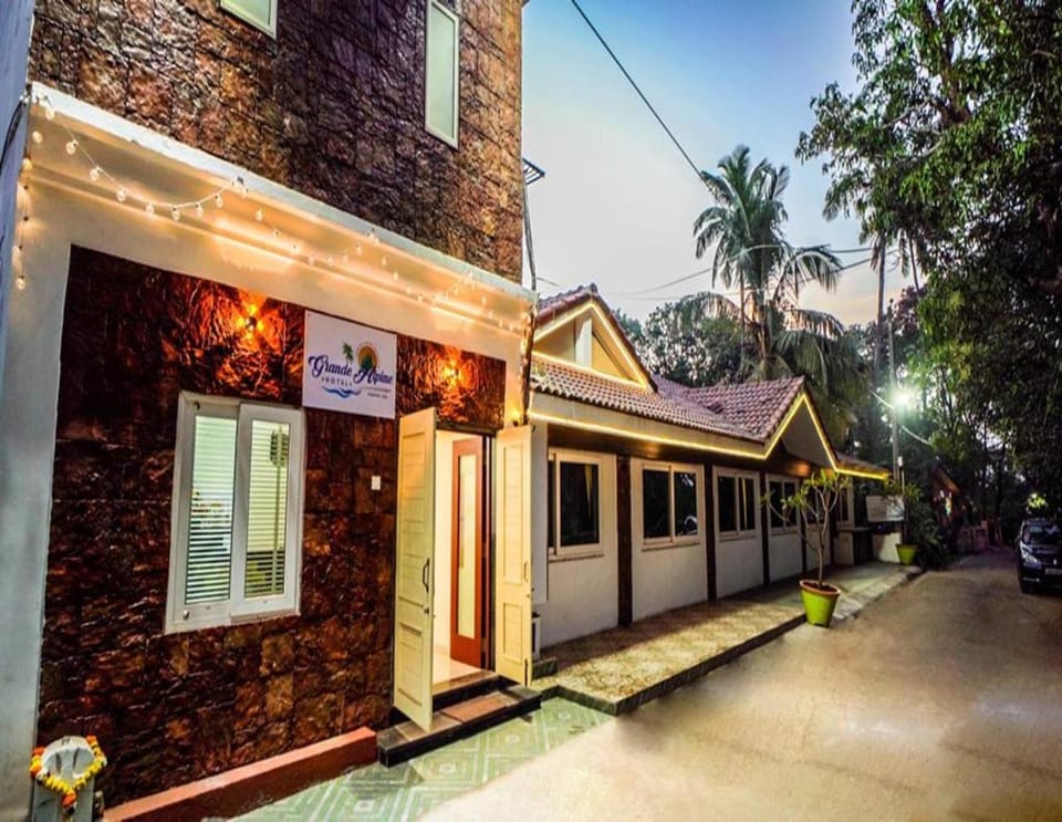Property building, Facade/entrance