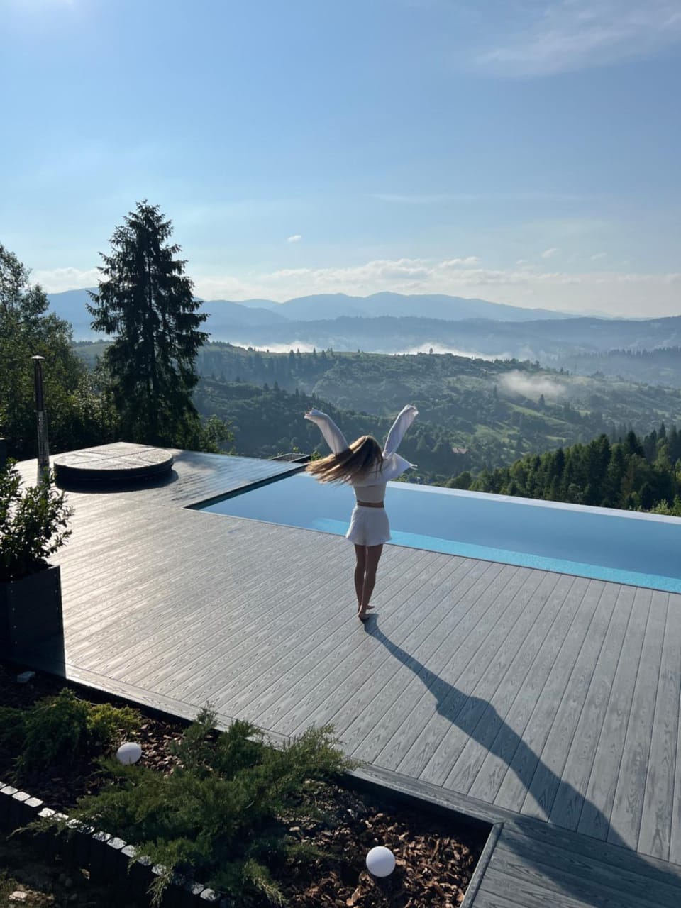 Mountain view, Pool view