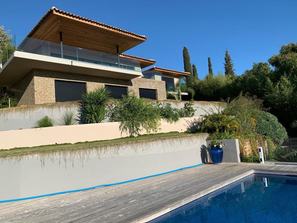 Property building, Pool view