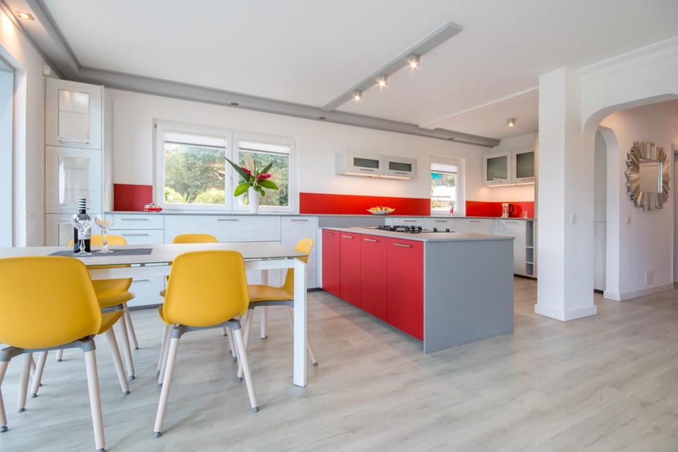 Kitchen or kitchenette, Living room, Dining area