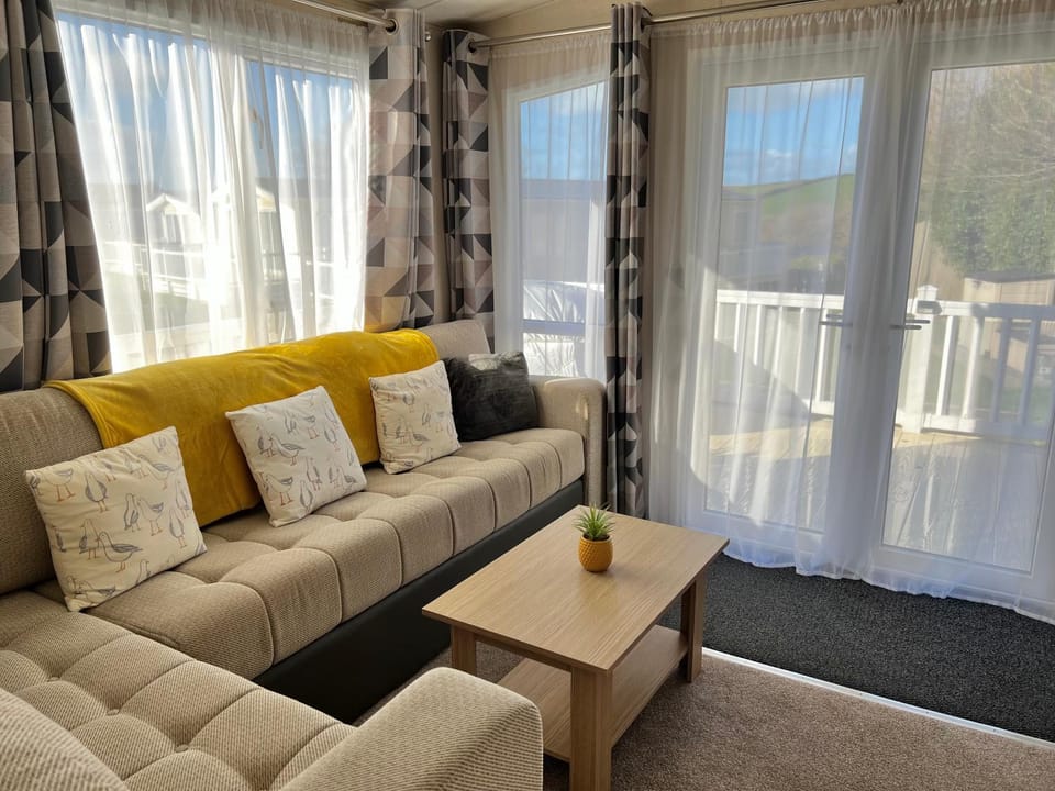 Mollys Retreat pet friendly three bed caravan with small garden Newquay Bay Resort Quieter area of park House in Newquay