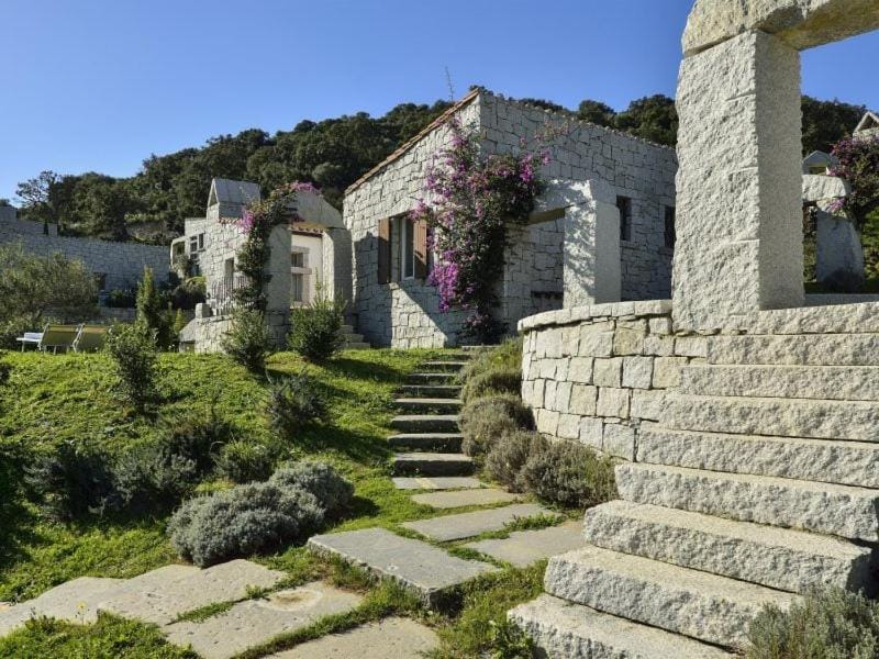 Day, Garden view