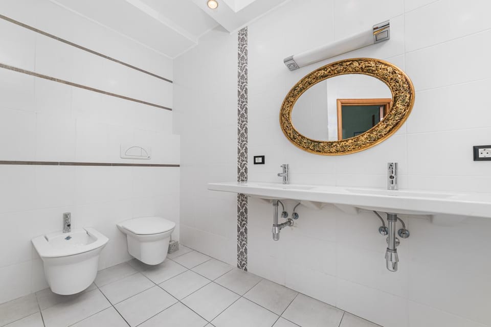 Classical Deribasivska 3-Bedrooms Apartment Apartment in Odessa