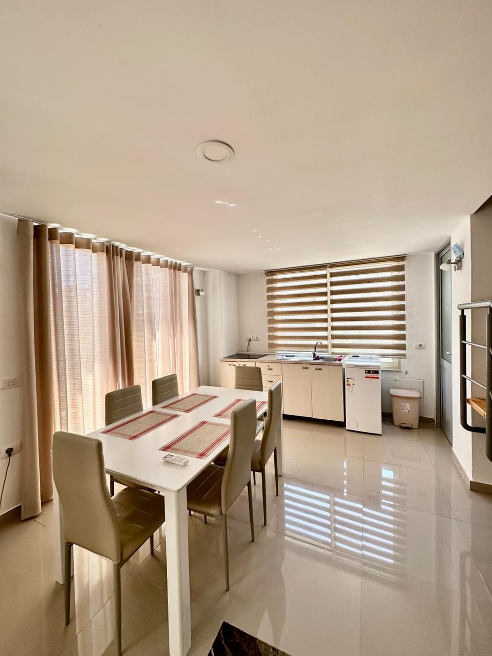 Kitchen or kitchenette, Living room, Dining area