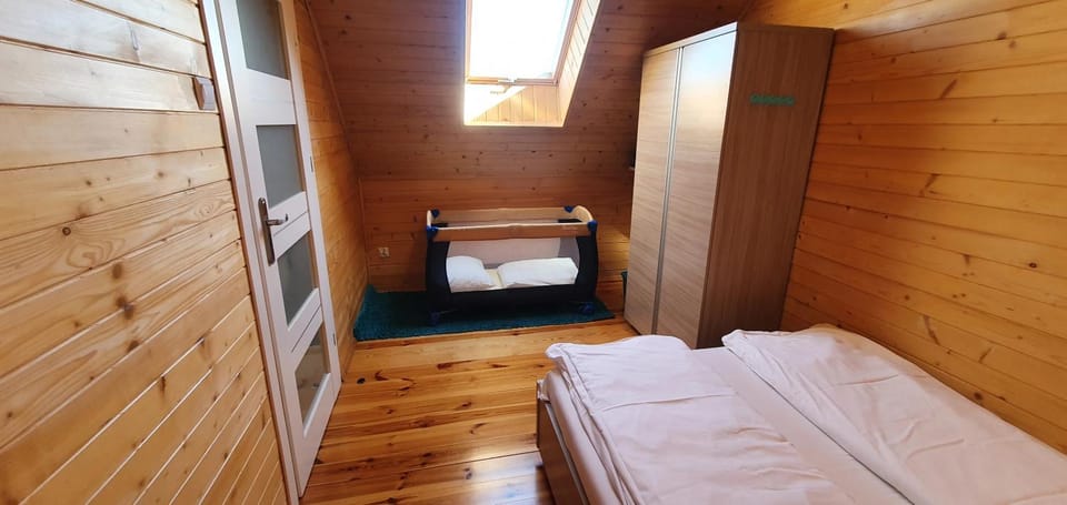 Bed, Bedroom, cot
