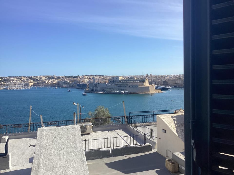 Nearby landmark, Natural landscape, Balcony/Terrace, Sea view