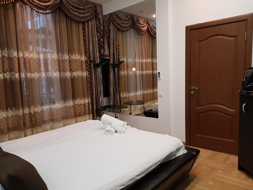 Ground Floor Mega Mall National Arena Monza Apartment in Bucharest