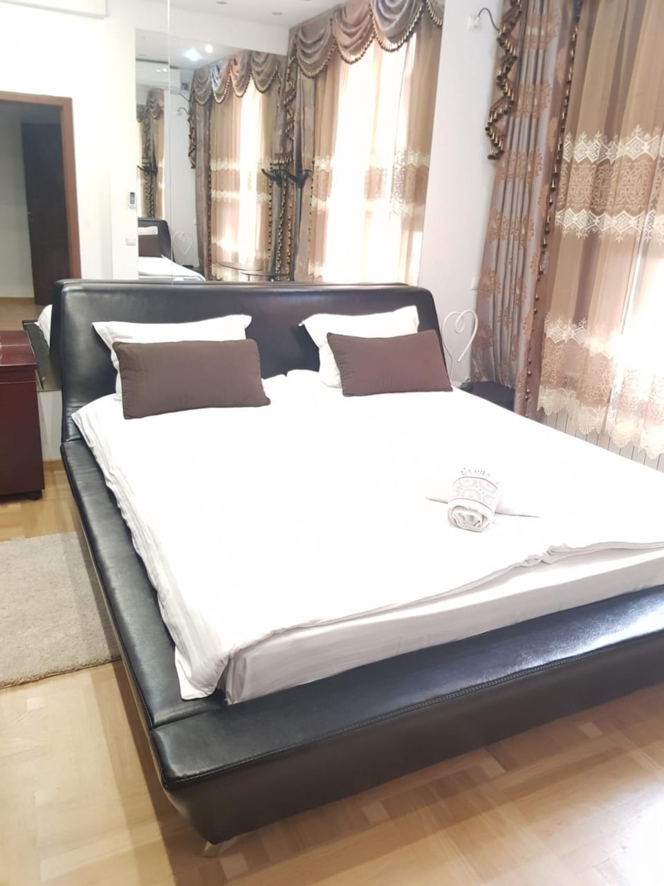 Ground Floor Mega Mall National Arena Monza Apartment in Bucharest