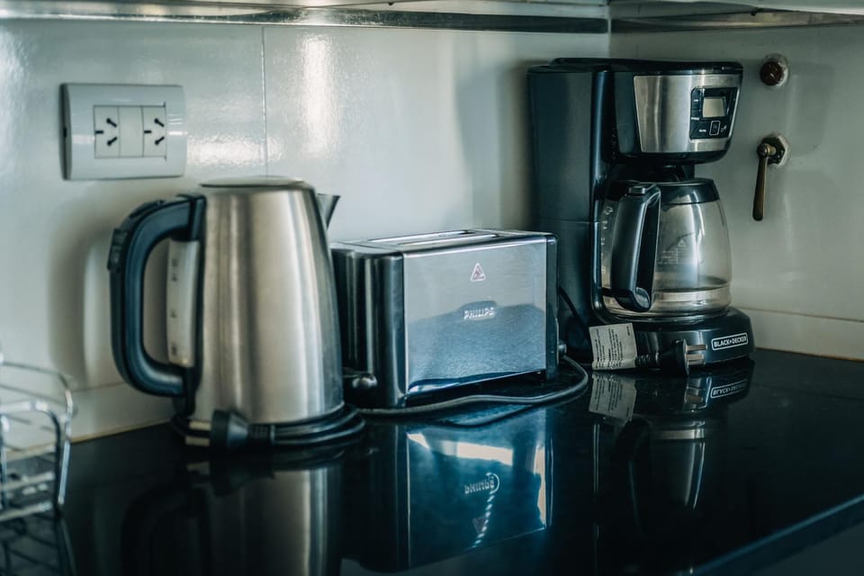 Coffee/tea facilities, minibar, toaster
