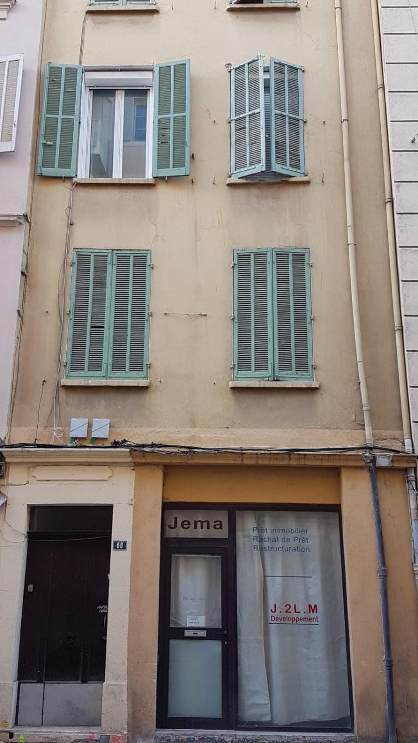 Property building, Facade/entrance