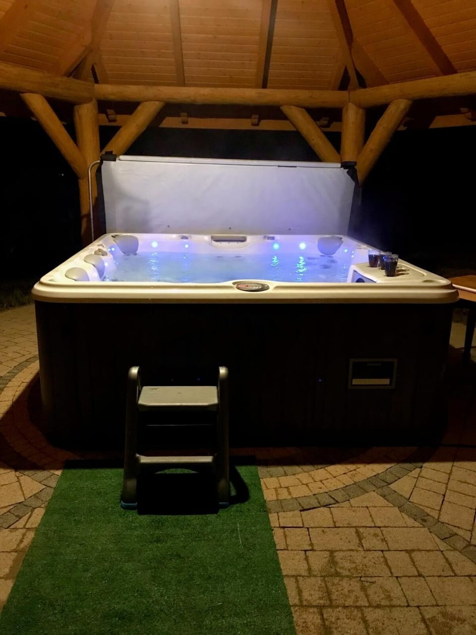 Hot Tub, Open Air Bath