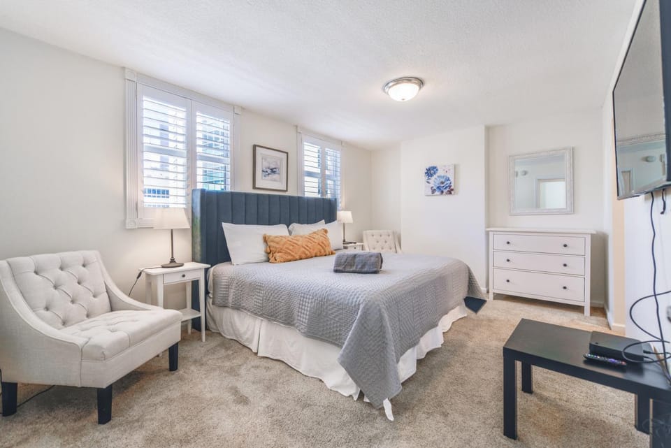 Bed, Bedroom
