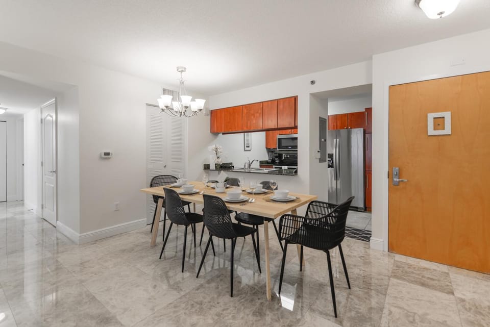 Dining area, kitchen