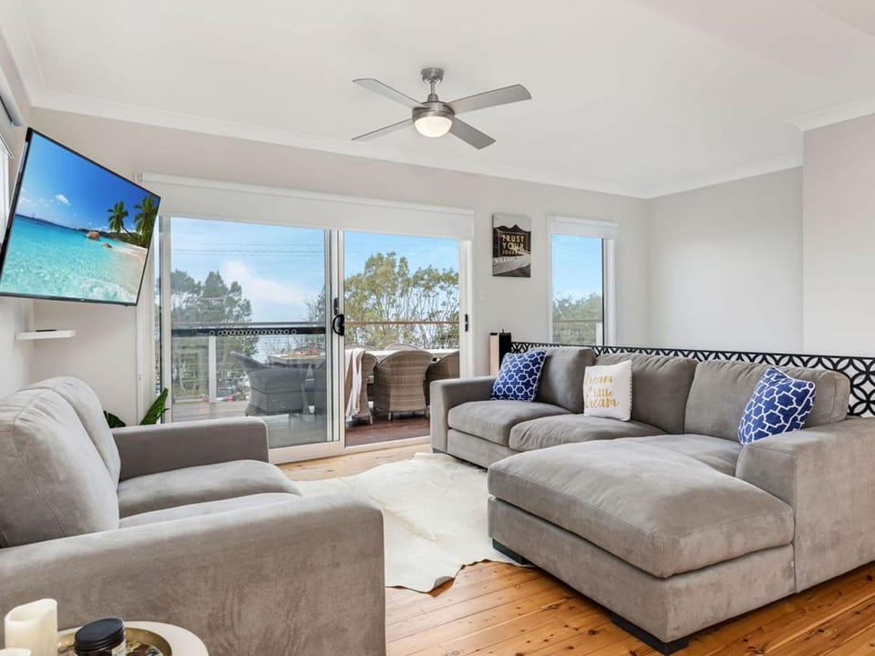 Villa Killara by Experience Jervis Bay House in Vincentia