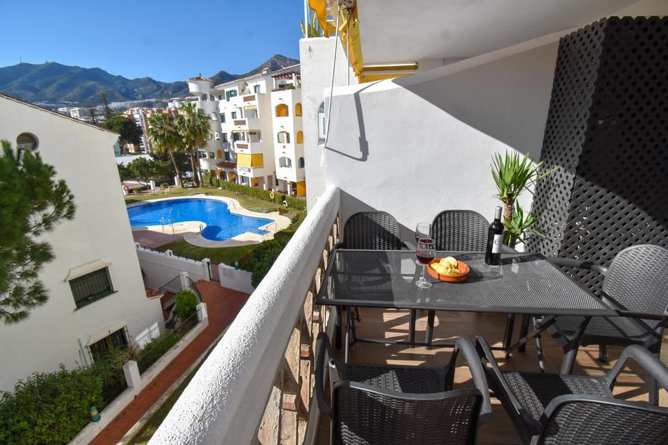 Balcony/Terrace, Pool view, Swimming pool
