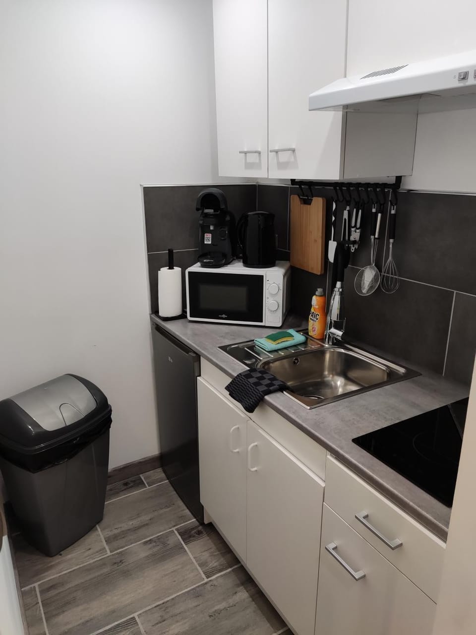 Studio Plain pied avec terrasse couverte 20m wifi et smart tv Apartment in Hauts-de-France
