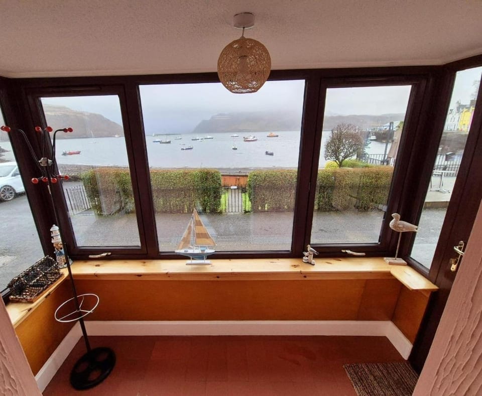 Marine House Holiday Home House in Portree