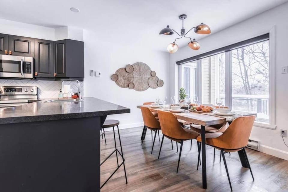L'Érablière Tremblant Ski Inout Condo W 2bdrs House in Mont-Tremblant