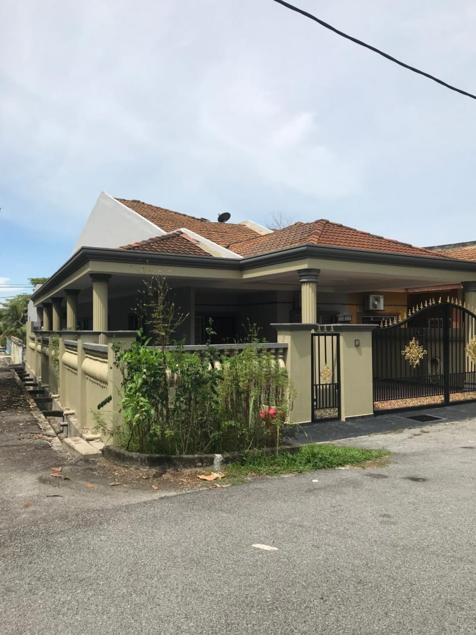 Property building, Day