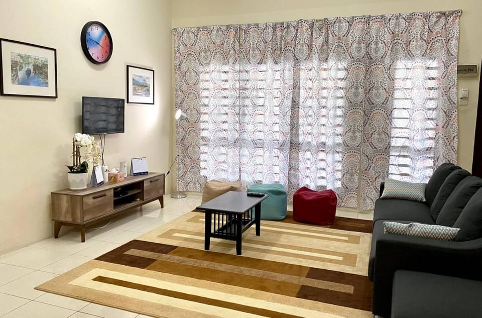 Communal lounge/ TV room, TV and multimedia