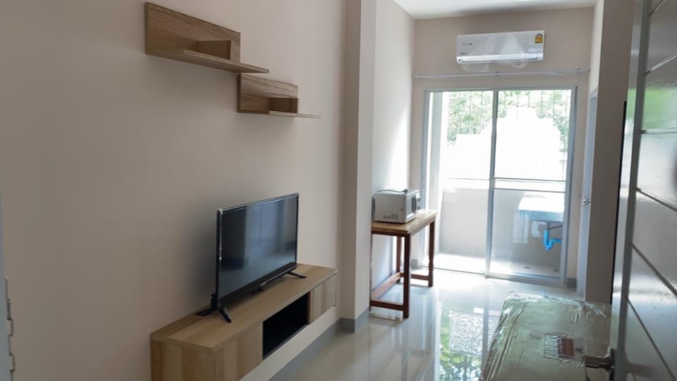 TV and multimedia, air conditioner