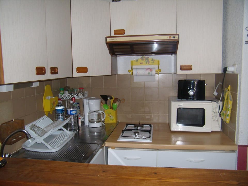 Réf LS 149 : Studio 4 pers Rés le Trident n°63 Apartment in Saintes-Maries-de-la-Mer