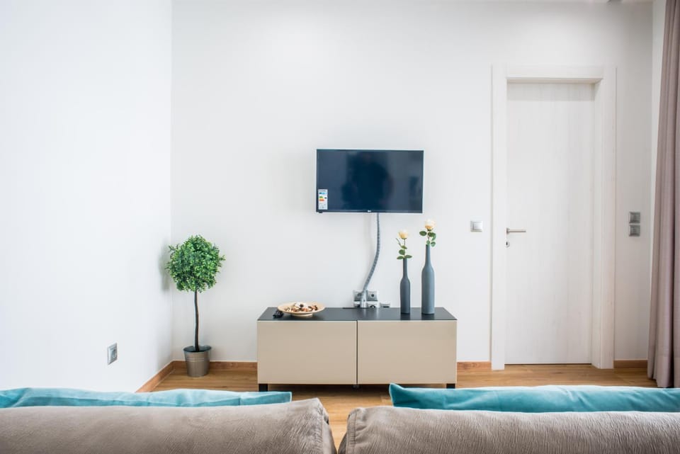 TV and multimedia, Seating area