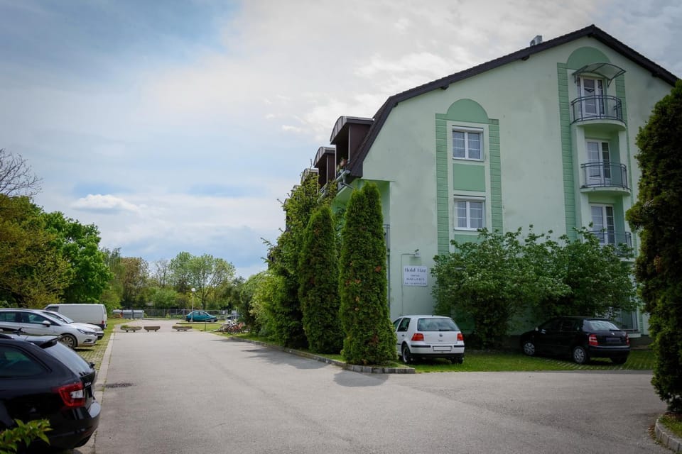 Property building, Spring, Day, Neighbourhood, Street view, Parking