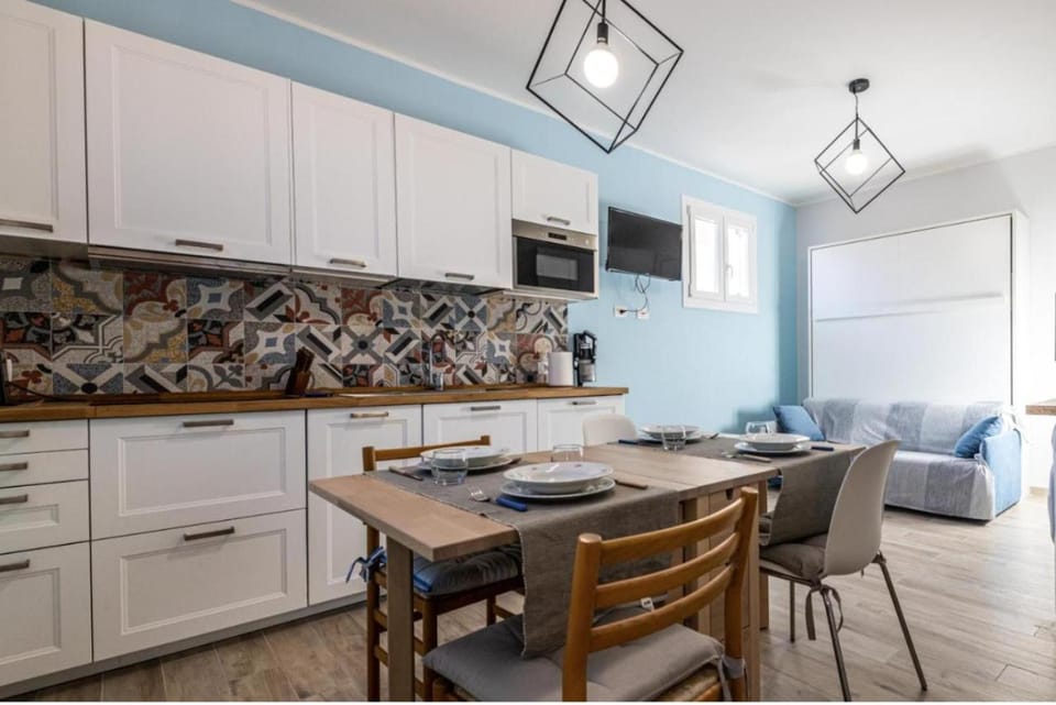 Kitchen or kitchenette, Living room, Dining area