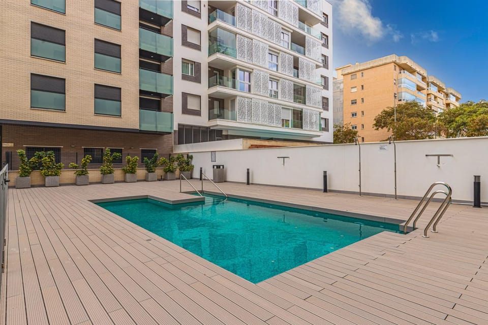 Swimming pool, Swimming pool